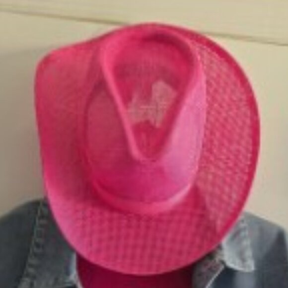 5pc PINK BUNDLE- HAT - TSHIRT - SCARF- Earrings and Black Clacking Fan - Picture 1 of 5